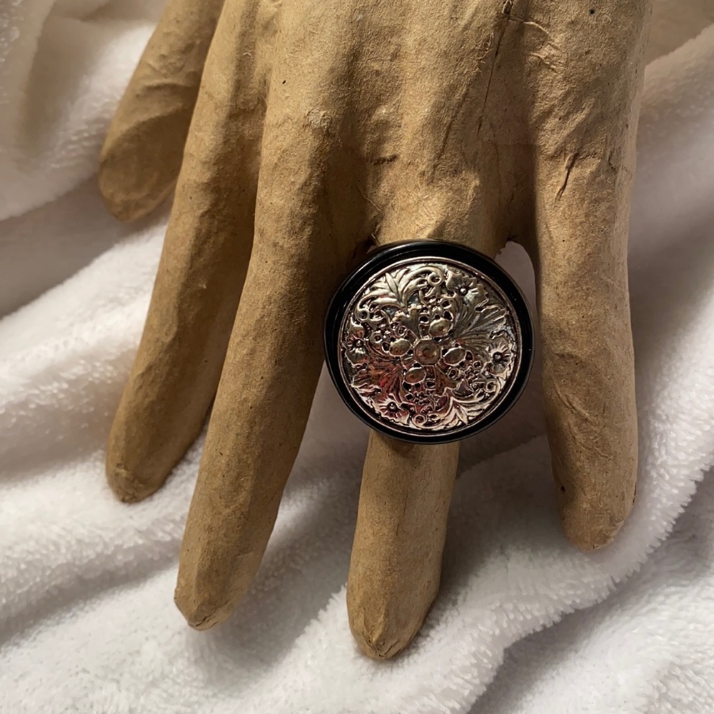 Silver stamped filigree and black acrylic Statement Ring size 9
